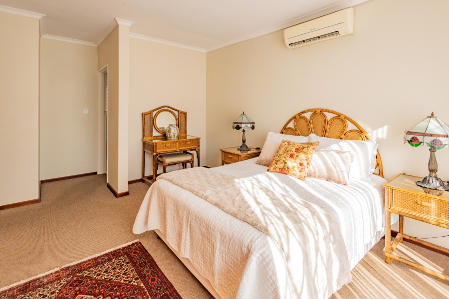 4 Bedroom Property for Sale in Sonstraal Western Cape